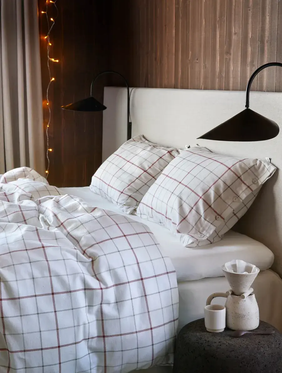 Høie August flanellsengesett rød – produktbilde
